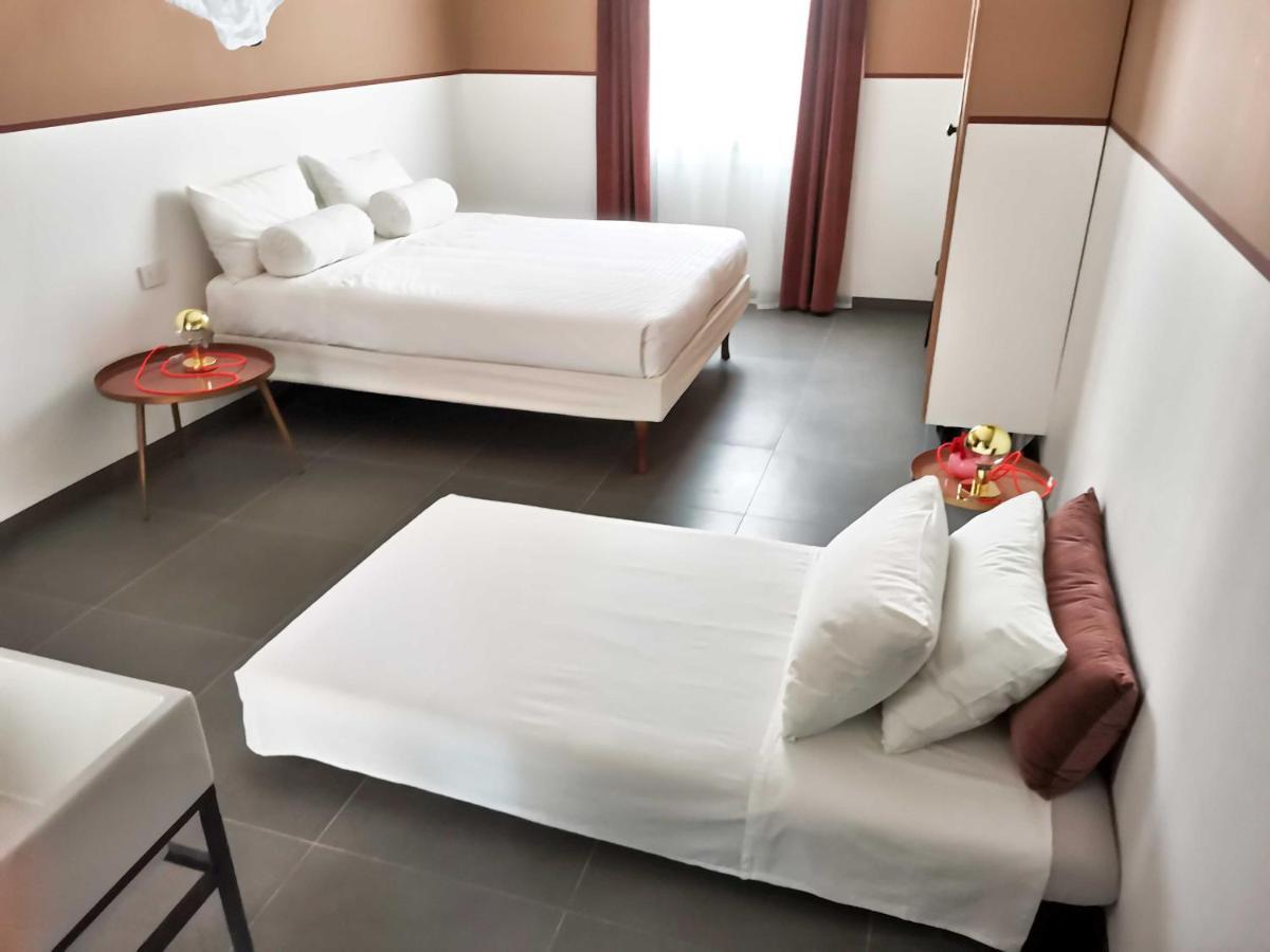 Casa Sebina - Your Design Home On The Lake - 3 Bathrooms 3 Bedrooms Desenzano del Garda Kültér fotó